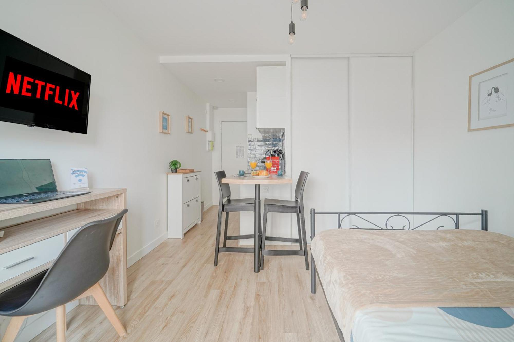 Le Cli'Chic Lägenhet Clichy Exteriör bild